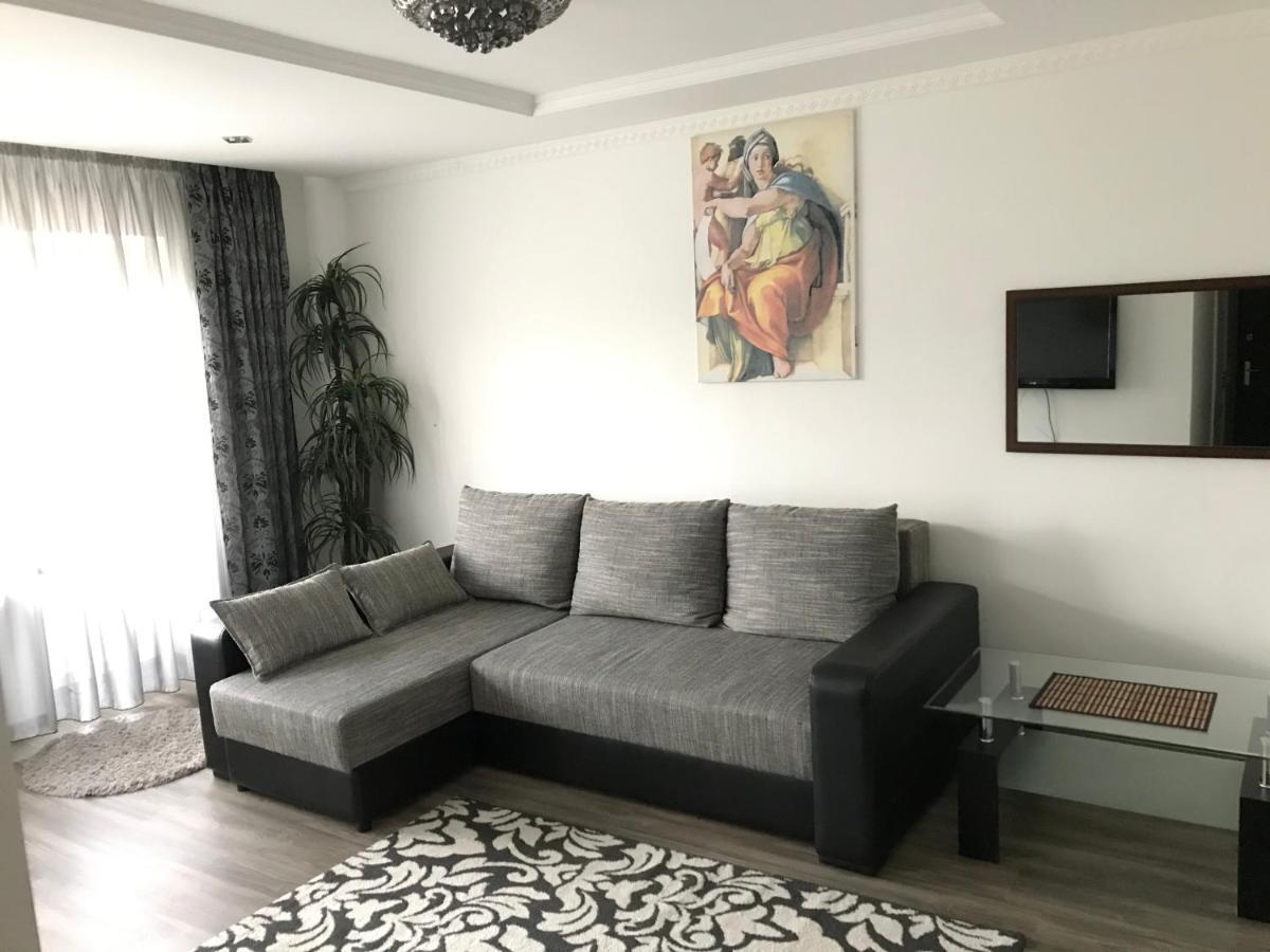 Fine Apartment يلغافا المظهر الخارجي الصورة